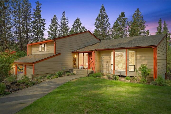 Property Photo: 9105 S Sherman Rd WA 99224