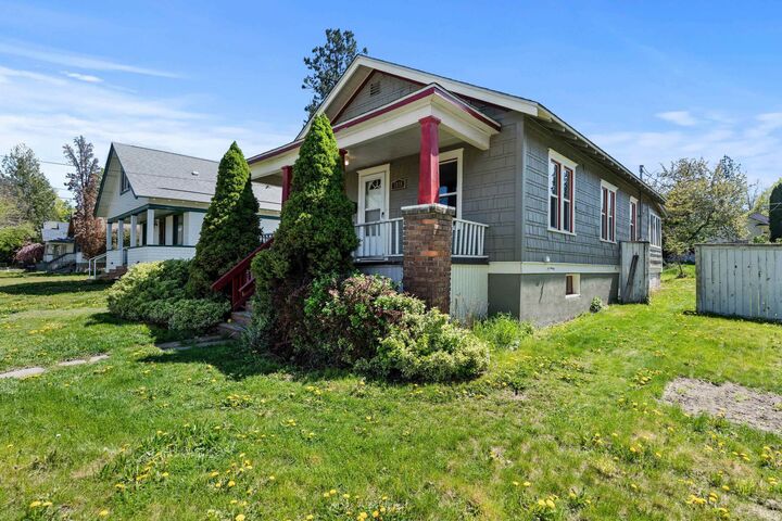 Property Photo:  1818 E 11th Ave  WA 99202 