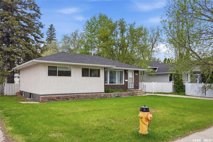 Property Photo: 1604 Preston Avenue S SK S7H 2V8