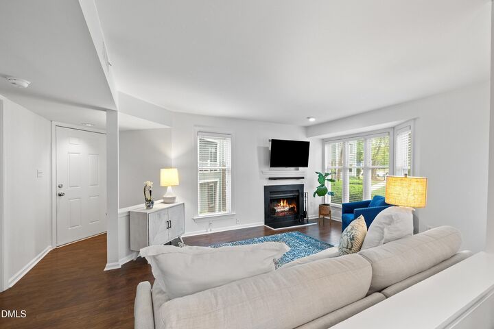 Property Photo:  1021 Wirewood Drive Unit 202  NC 27605 