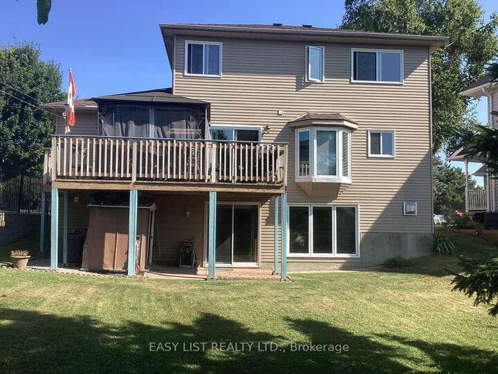 Property Photo: 601 Macdonald Drive ON K7G 3C3