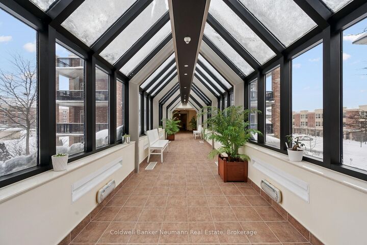 Property Photo:  65 Bayberry Drive 202  ON N1G 5K8 