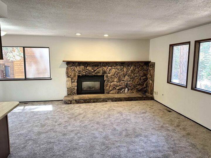 Property Photo:  1076 Nottingham Way  CA 96148 
