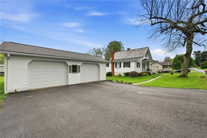 Property Photo:  376 Old Route 19  PA 16101 