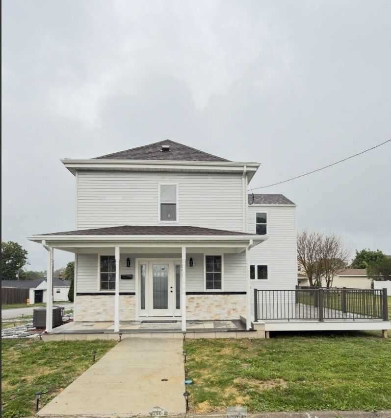Property Photo:  898 Speyer Ave  PA 15061 