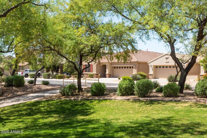 Property Photo: 23124 N 41st Street AZ 85050