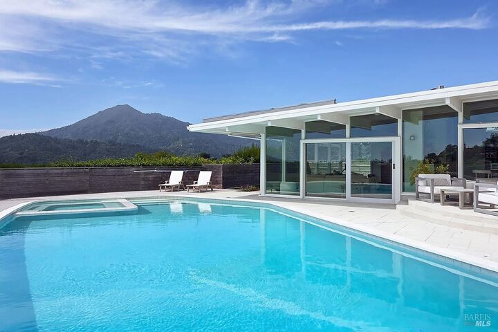Property Photo:  122 Altura Way  CA 94904 