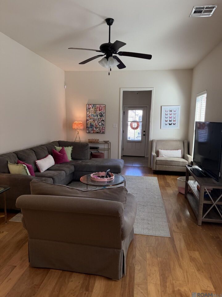 Property Photo:  955 Shadow Bluff Dr  LA 70820 