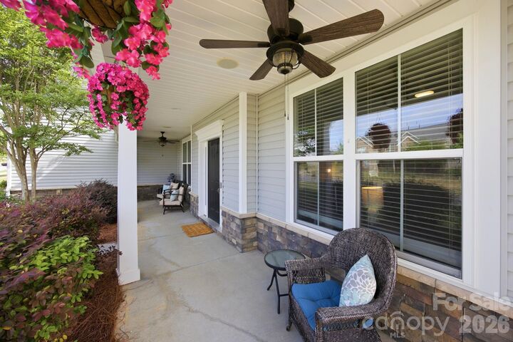 Property Photo:  7223 Old Valley Way  NC 28075 