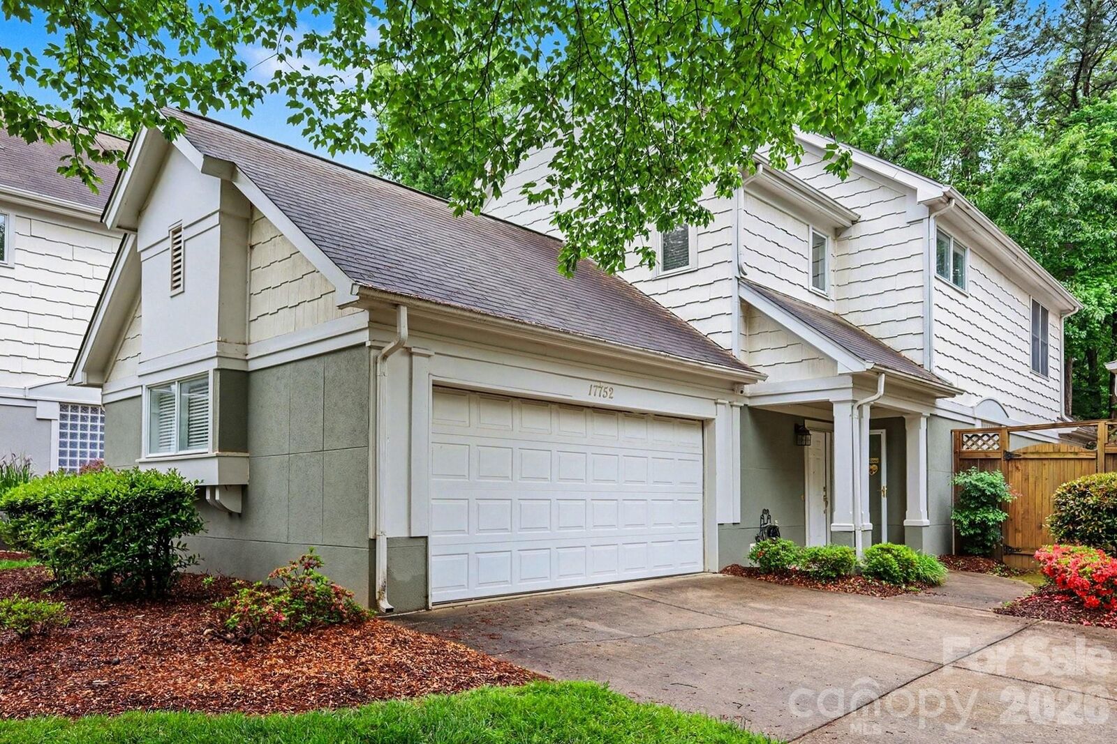 Property Photo:  17752 Kings Point Drive  NC 28031 