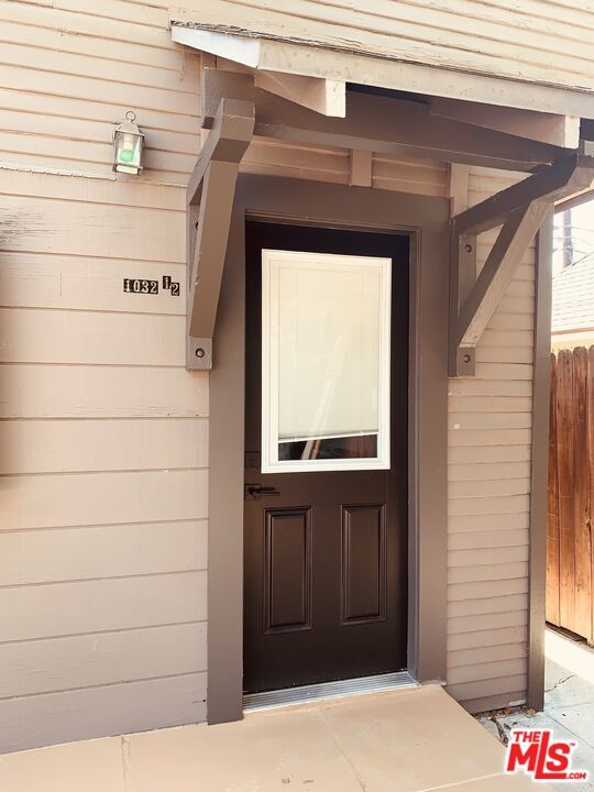 Property Photo:  1032 S Burlington Ave  CA 90006 