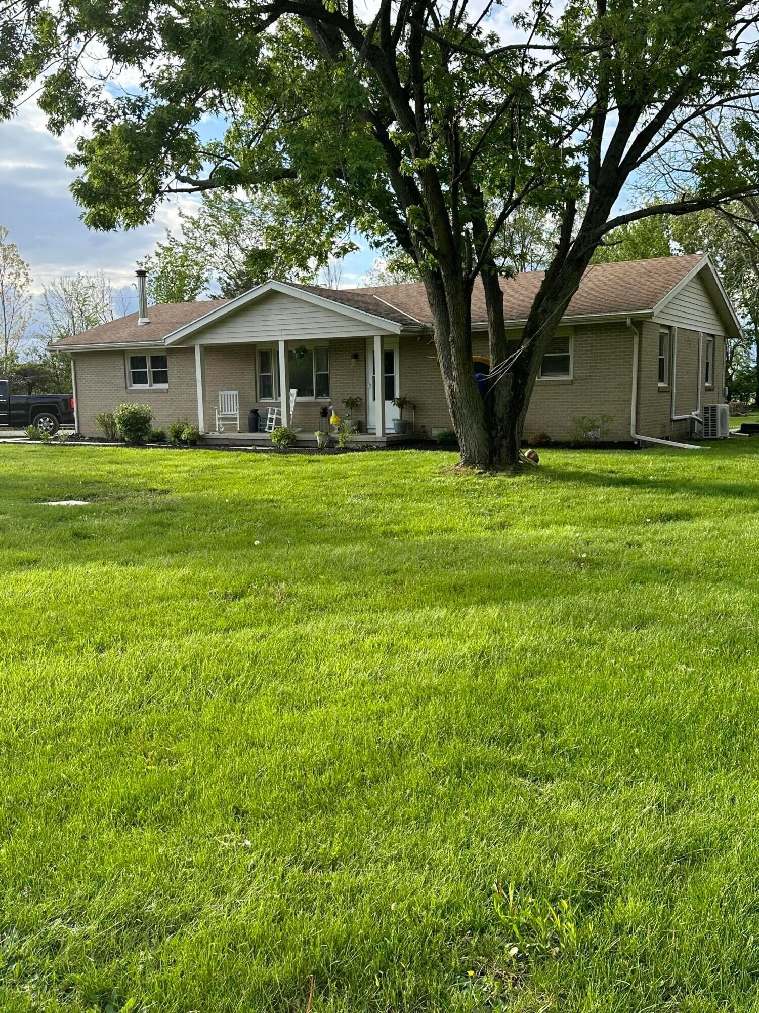 Property Photo:  4343 E Hanthorn Road  OH 45806 
