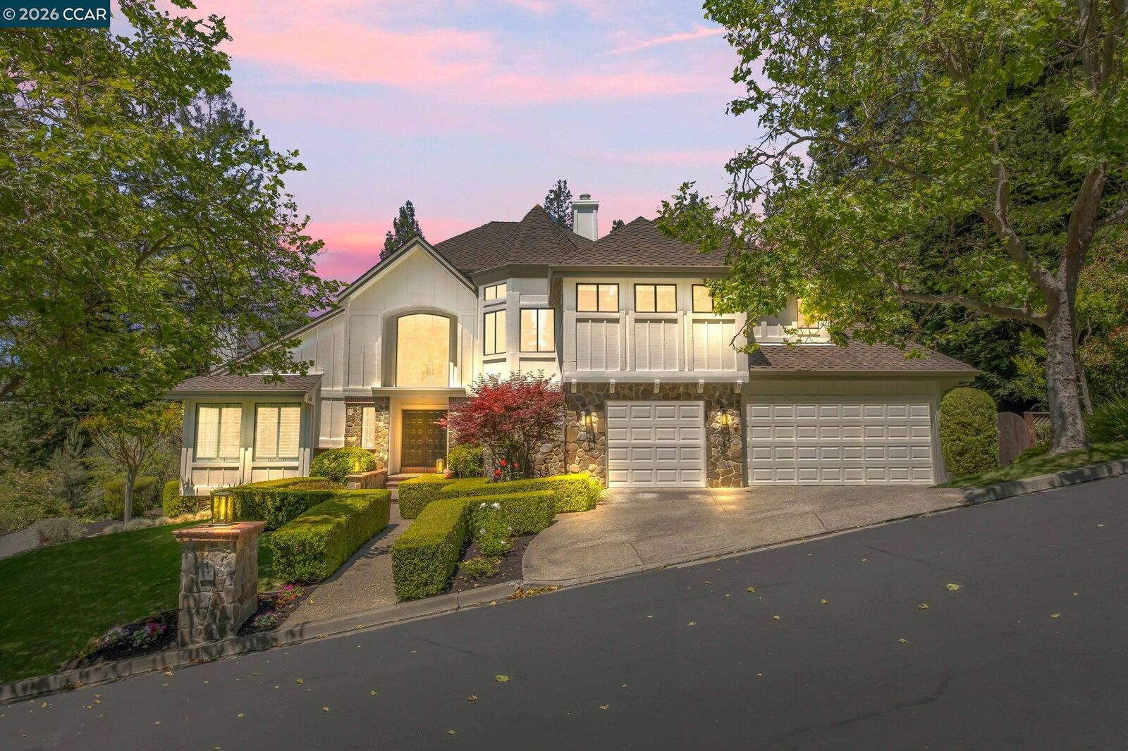 Property Photo:  4249 Golden Oak Ct  CA 94506 