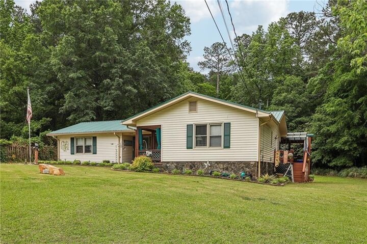 Property Photo:  1949 Bonnie Ridge Drive  GA 30223 