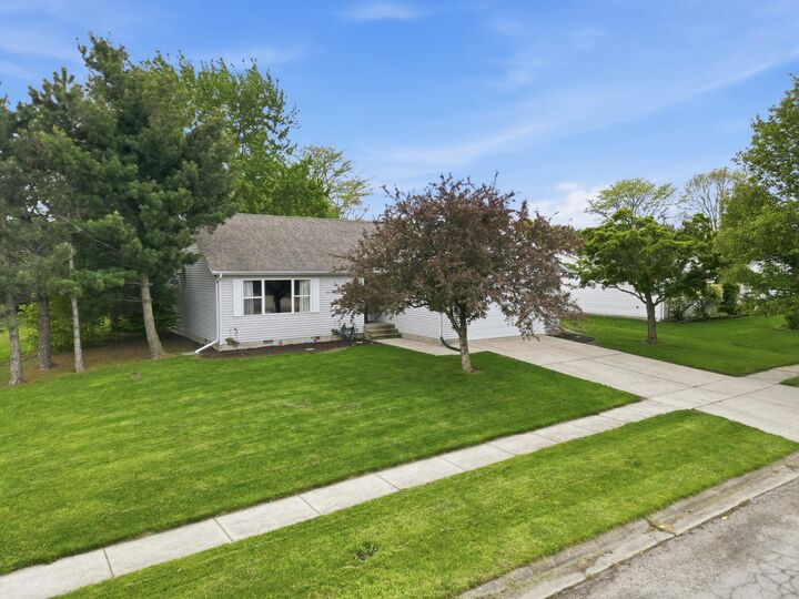 Property Photo:  1666 Southview Drive  IN 46356 