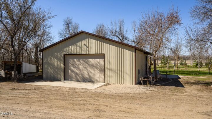 Property Photo:  1075 22S Ave SW  ND 58577 