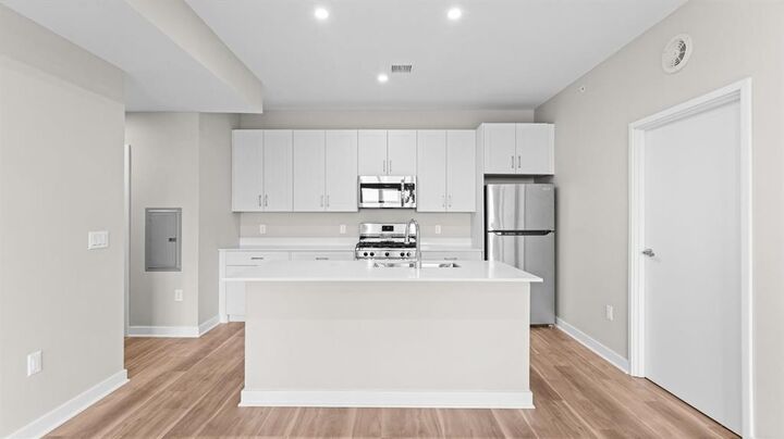 Property Photo: 475 Communipaw Ave 409 NJ 07304