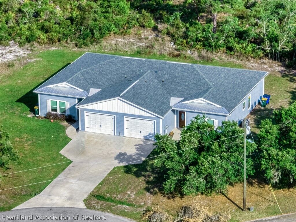 Property Photo:  224 Cessna Way NW  FL 33852 