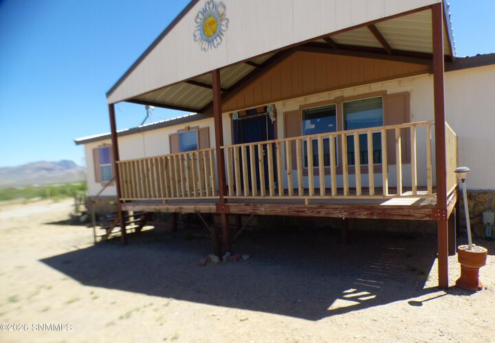 Property Photo:  20 Santana Road  NM 88072 