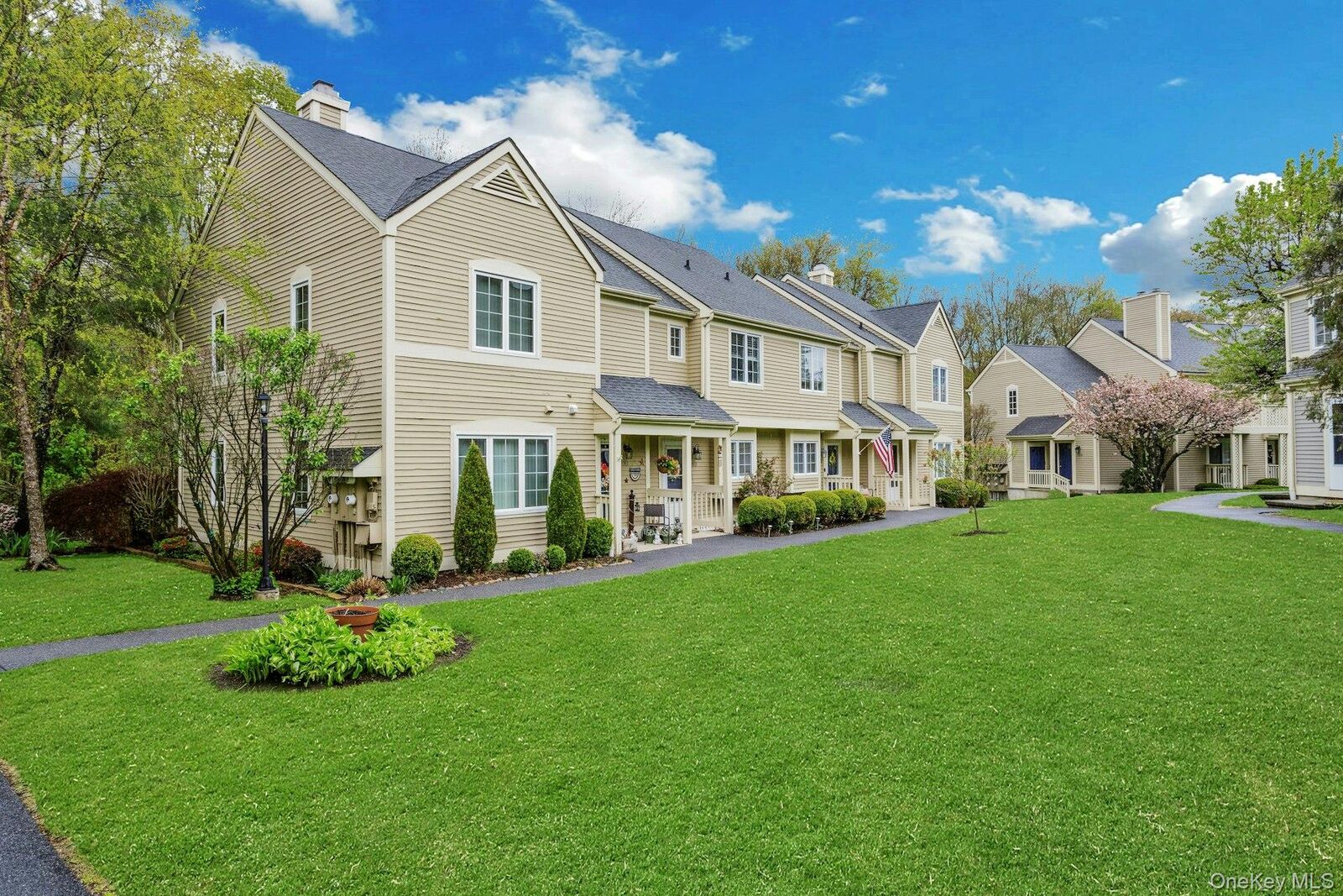 Property Photo:  1902 Nutmeg Drive  NY 10512 