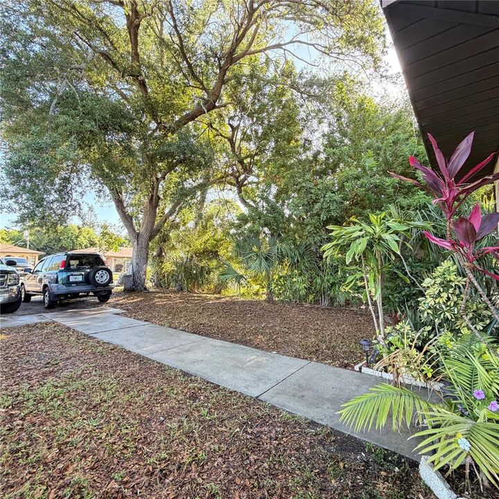 Property Photo:  2710 46th Avenue Drive W  FL 34207 