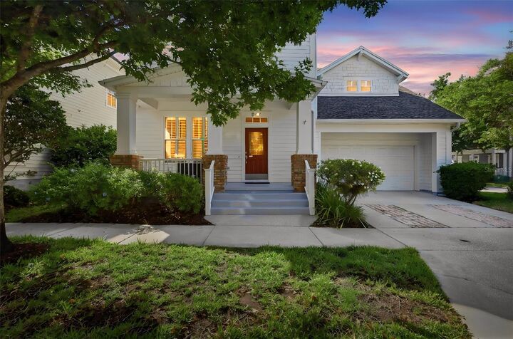 Property Photo:  907 Pawstand Road  FL 34747 