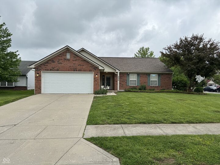 Property Photo:  2806 Coopersmith Court  IN 46268 