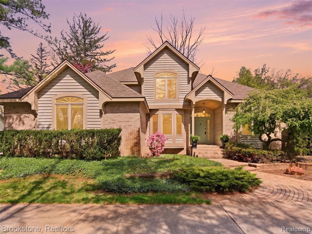 Property Photo:  6512 White Lake Road  MI 48346 1585 