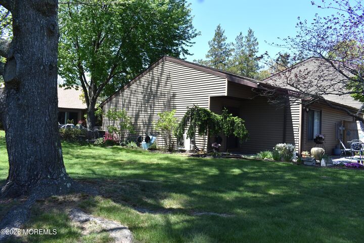 Property Photo:  17 Concord Court  NJ 07701 