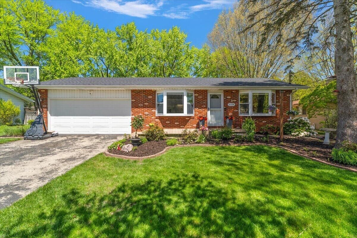 Property Photo:  2139 Brown School Road  MI 49085 