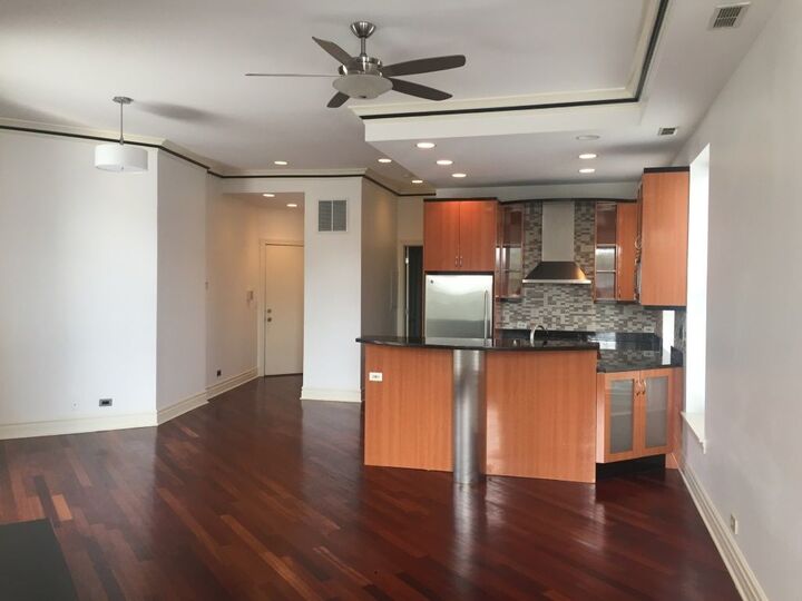 Property Photo:  36 S Ashland Avenue 303  IL 60607 