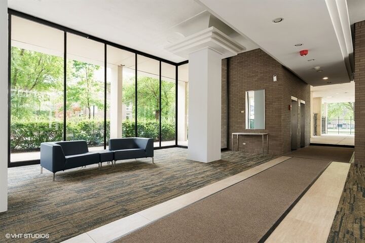 Property Photo:  1401 E 55th Street 315N  IL 60615 