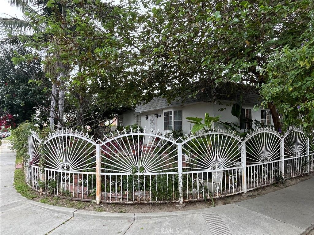 Property Photo:  11266 Cornish  CA 90262 