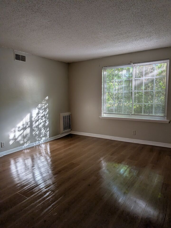 Property Photo:  441 Harding Pl B2  TN 37211 