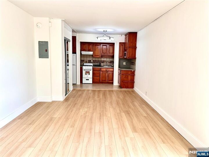 Property Photo:  400 Fairview Avenue 5-D  NJ 07024 