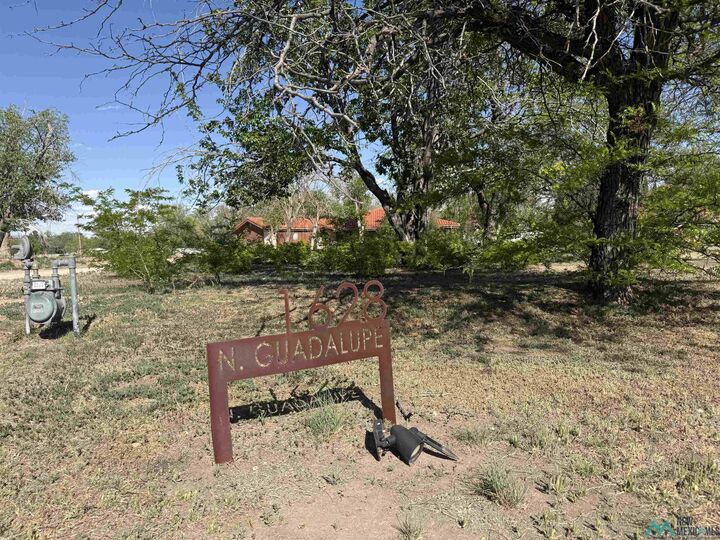 Property Photo:  1628 N Guadalupe Street  NM 88220 