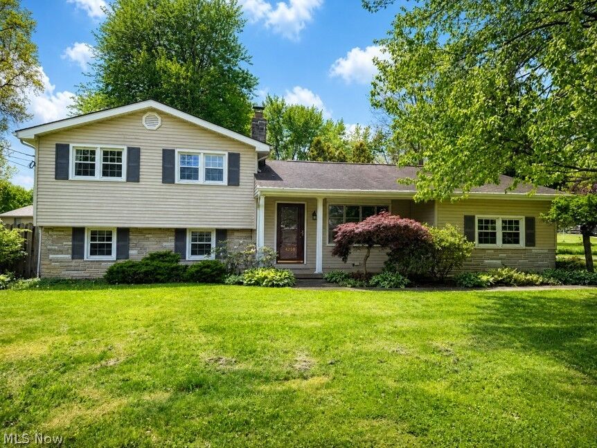 Property Photo:  4259 Carlisle Avenue  OH 44511 
