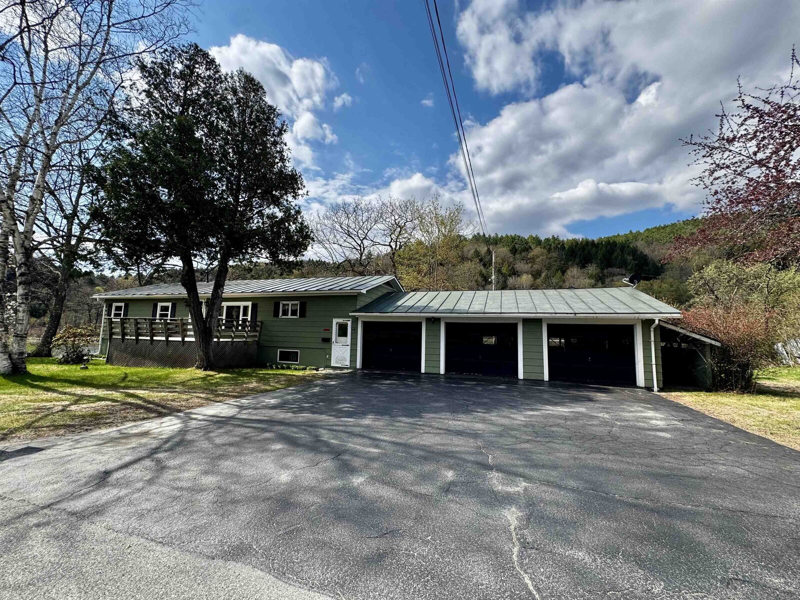 Property Photo: 177 Vt Route 14 VT 05065-6518