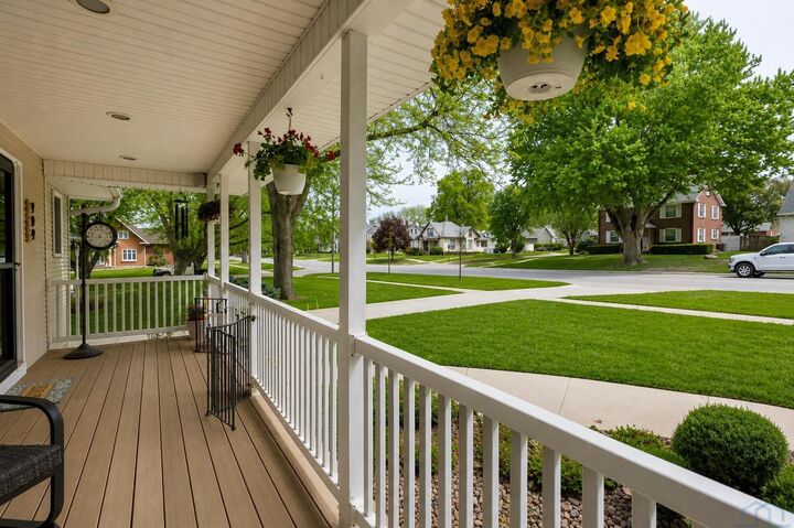 Property Photo:  909 Central Ave SW  IA 51031 