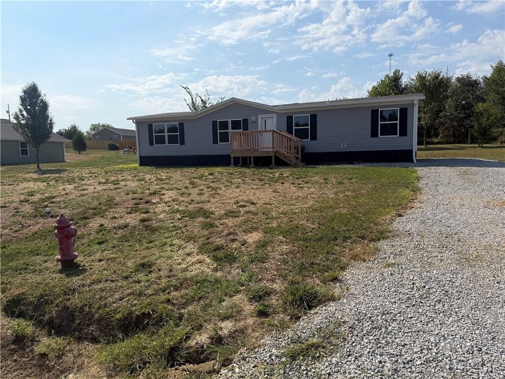 Property Photo:  7892 Blockade Village North  AR 65745 