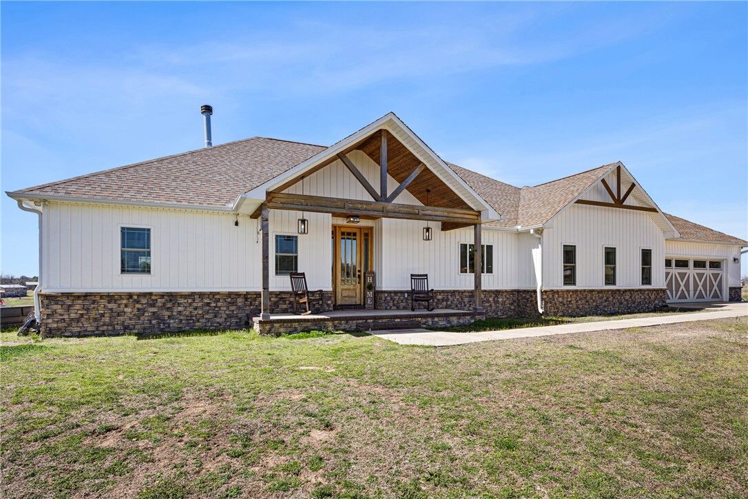Property Photo: 4503 Dogwood Lane AR 72949