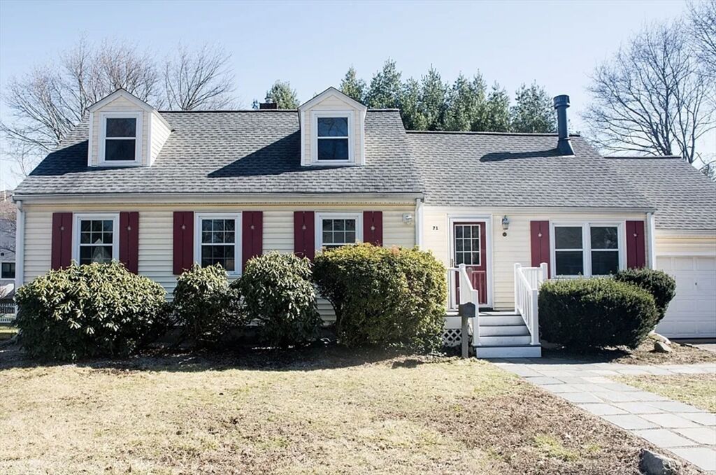Property Photo:  71 Elinor Rd  MA 02461 
