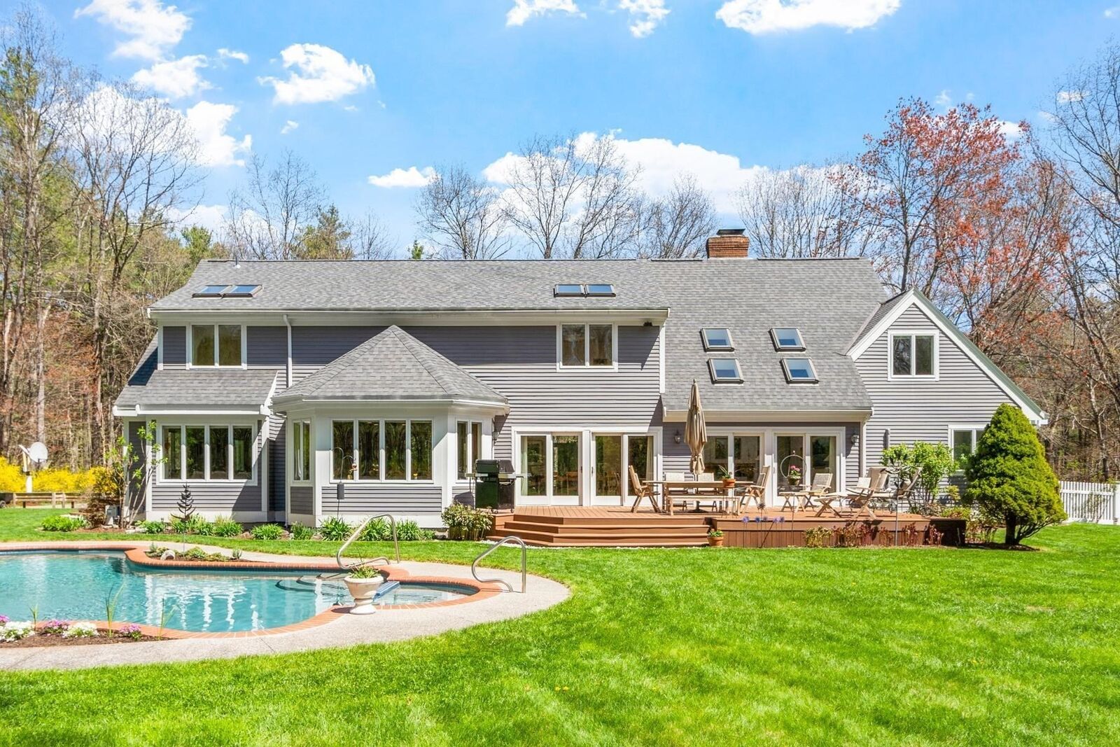 Property Photo:  117 Ayer Road  MA 01451 