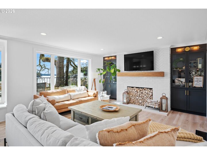 Property Photo: 852 Northshore Rd OR 97034