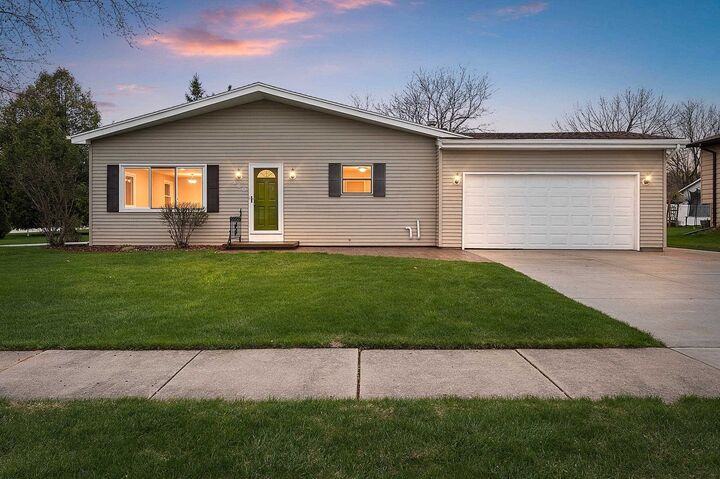 Property Photo:  860 Fribourg Street  WI 54115-3306 