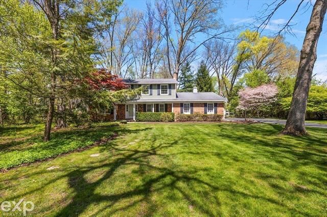 Property Photo:  28040 Forestbrook Drive  MI 48334 