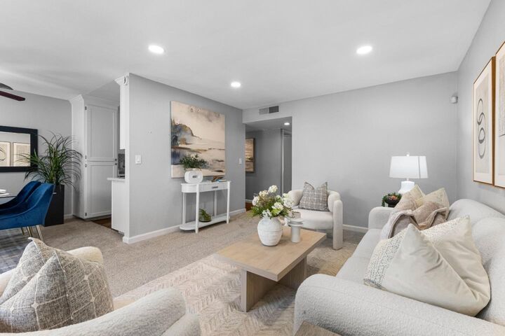 Property Photo:  291 Tradewinds Drive 4  CA 95123 