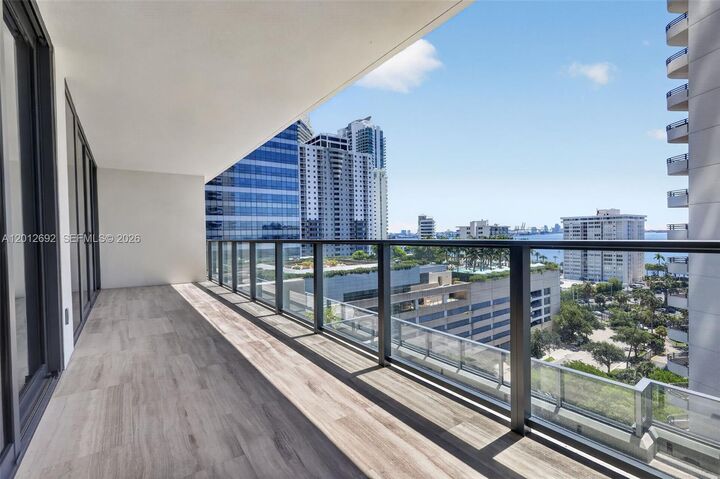 Property Photo:  1451 Brickell Ave 1002  FL 33131 