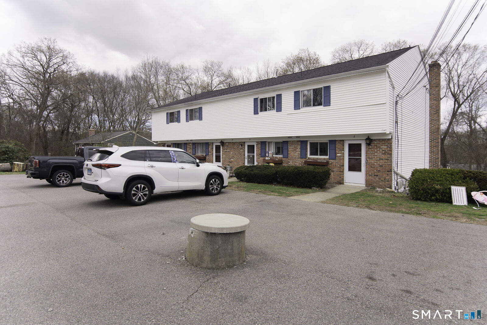 Property Photo:  27 Allen Drive A  CT 06382 