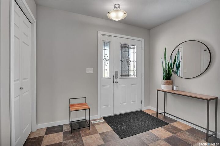 Property Photo:  158 Cornish Road  SK S7T 0K4 